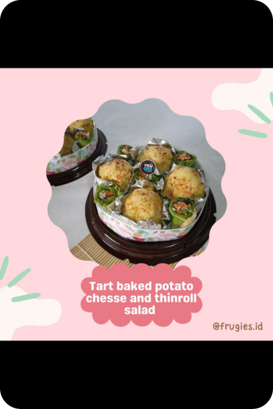 Tart baked potato chesse and thinroll salad